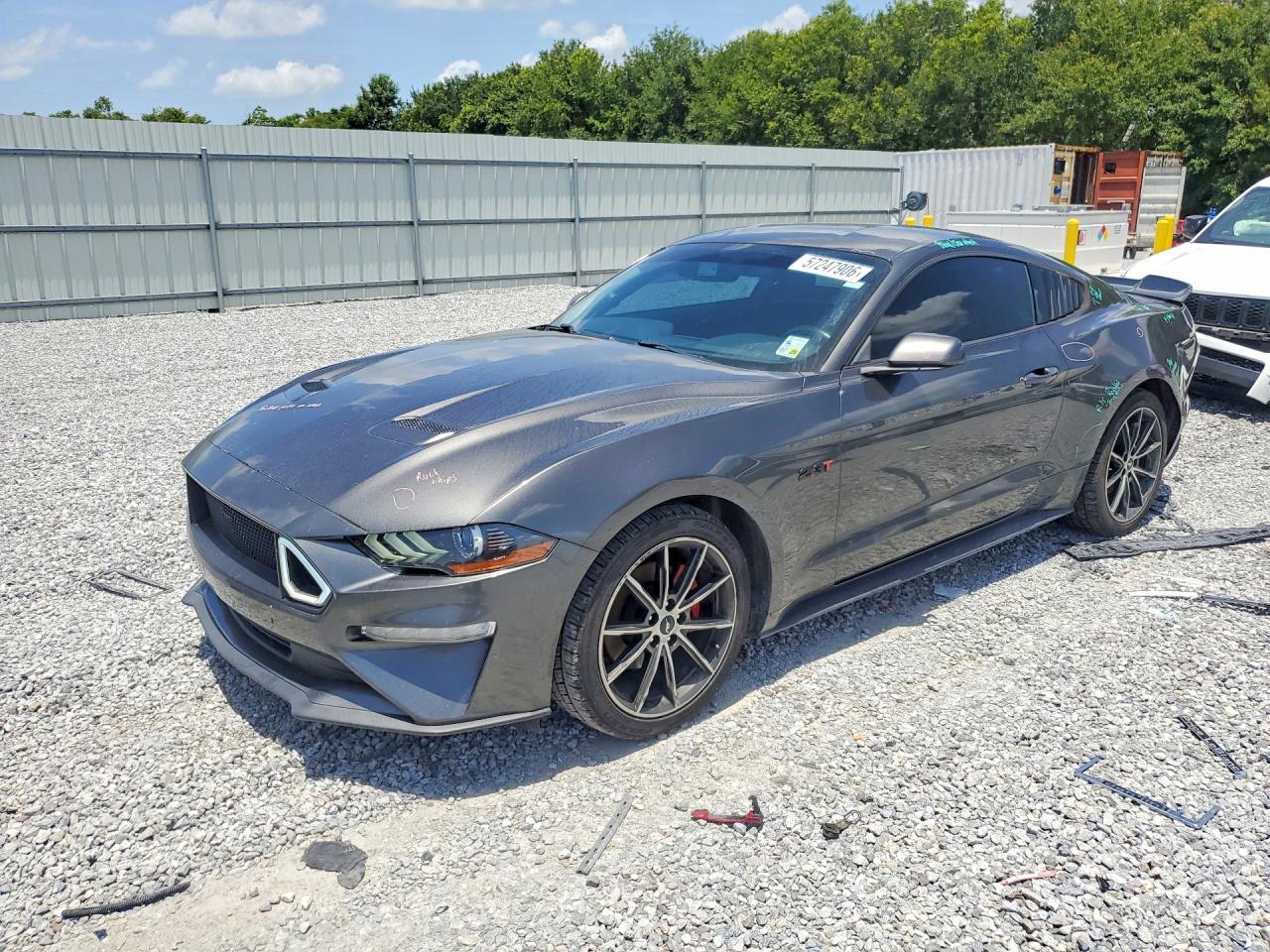 2018 Ford Mustang - zdjęcie główne