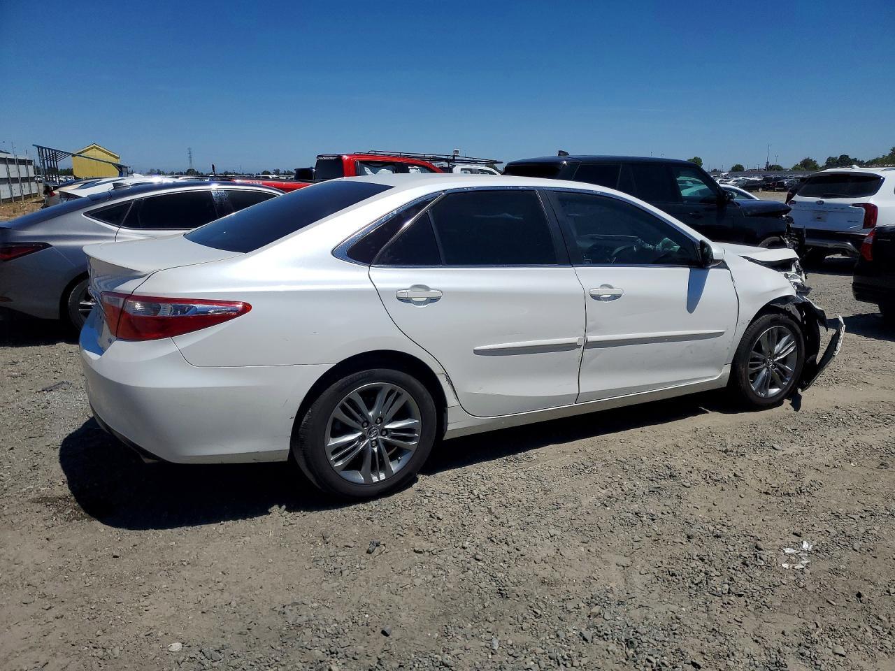 2017 Toyota Camry Se - zdjęcie 3