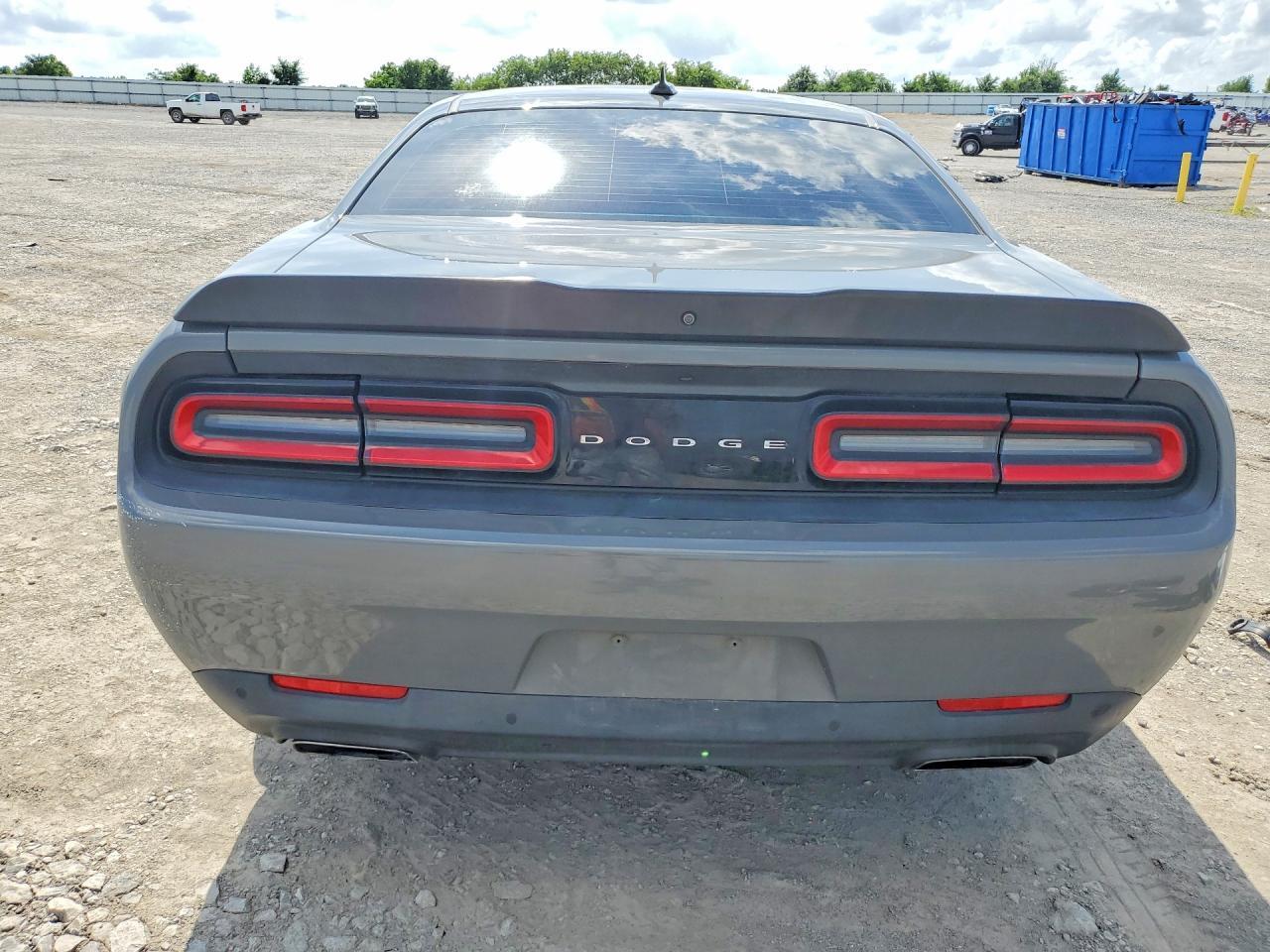 2017 Dodge Challenger R - zdjęcie 6