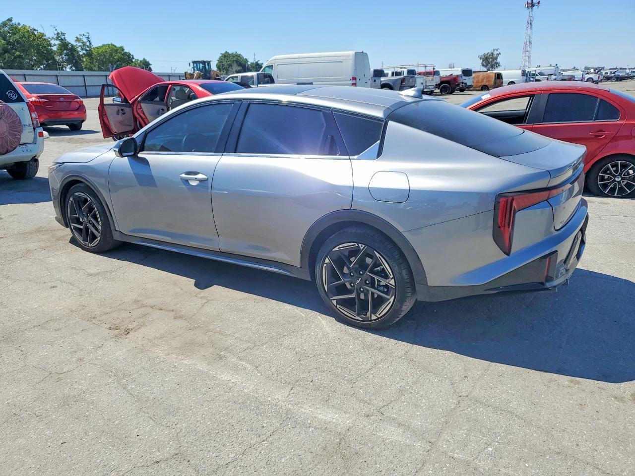 2025 Kia K4 Gt Line - zdjęcie 2
