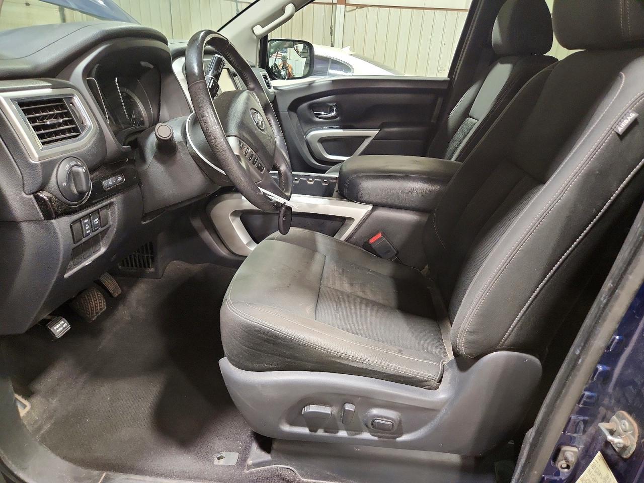 2018 Nissan Titan Sv - zdjęcie 7