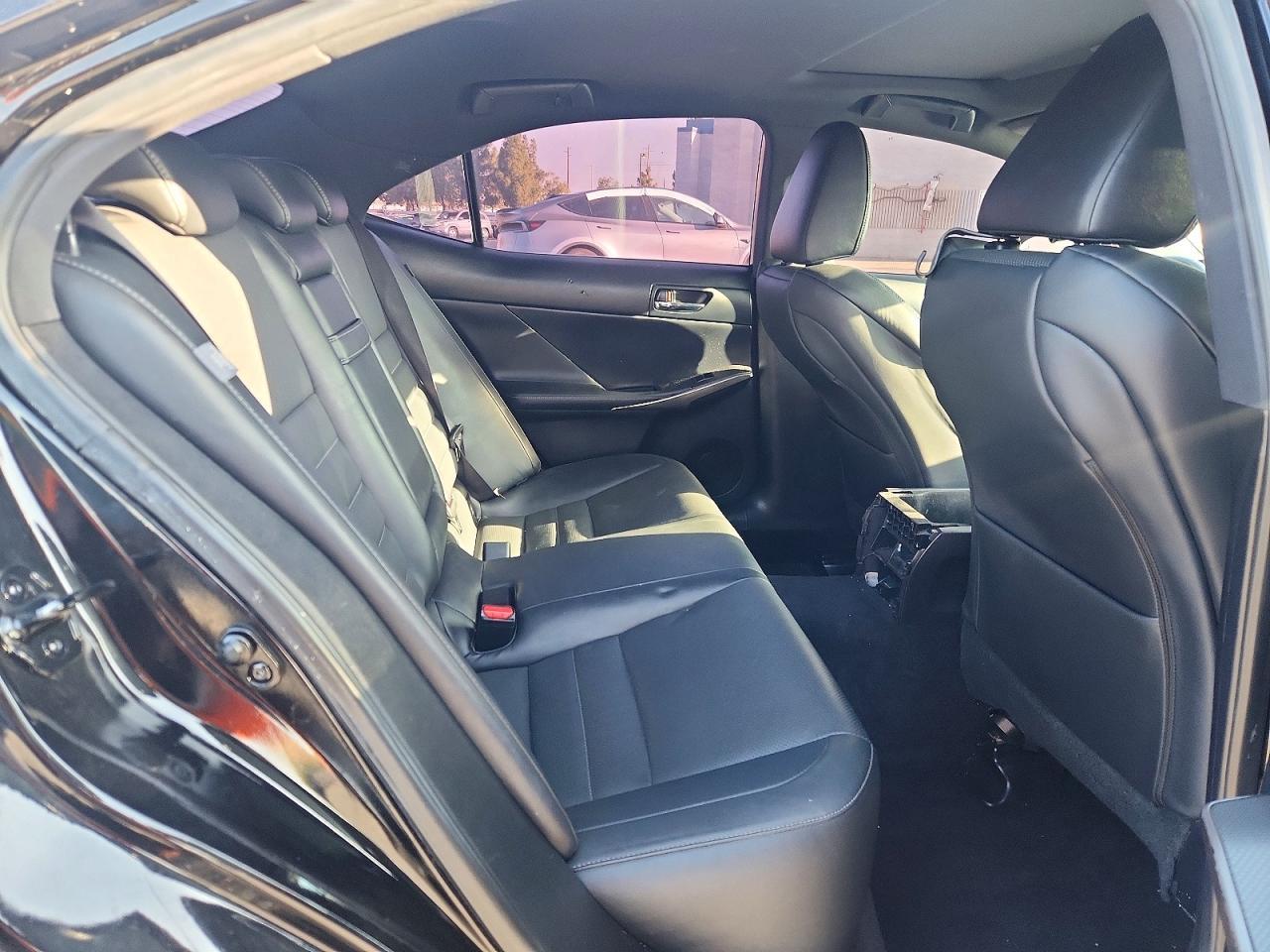 2014 Lexus Is 250 - zdjęcie 10