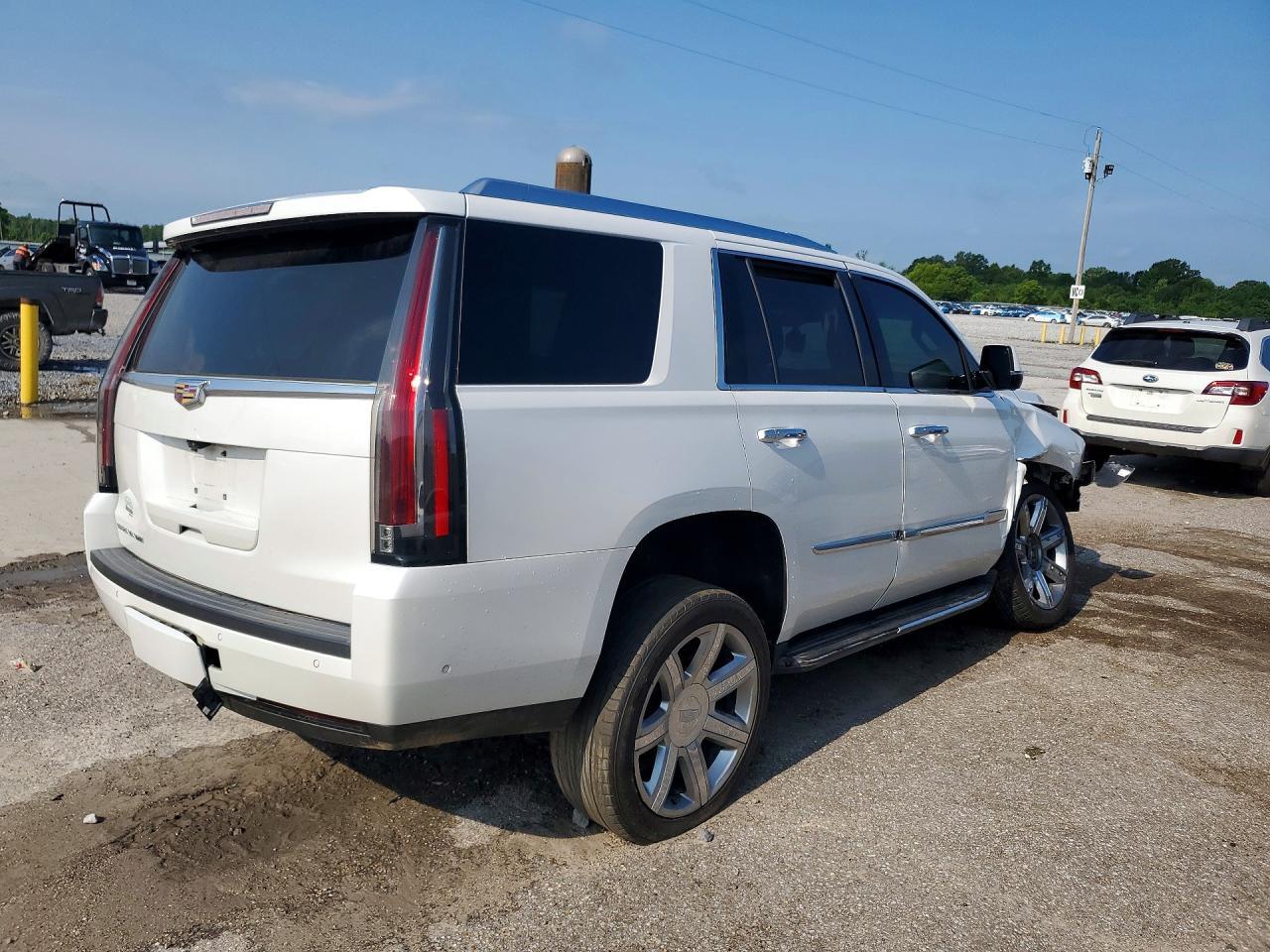 2018 Cadillac Escalade Luxury - zdjęcie 3