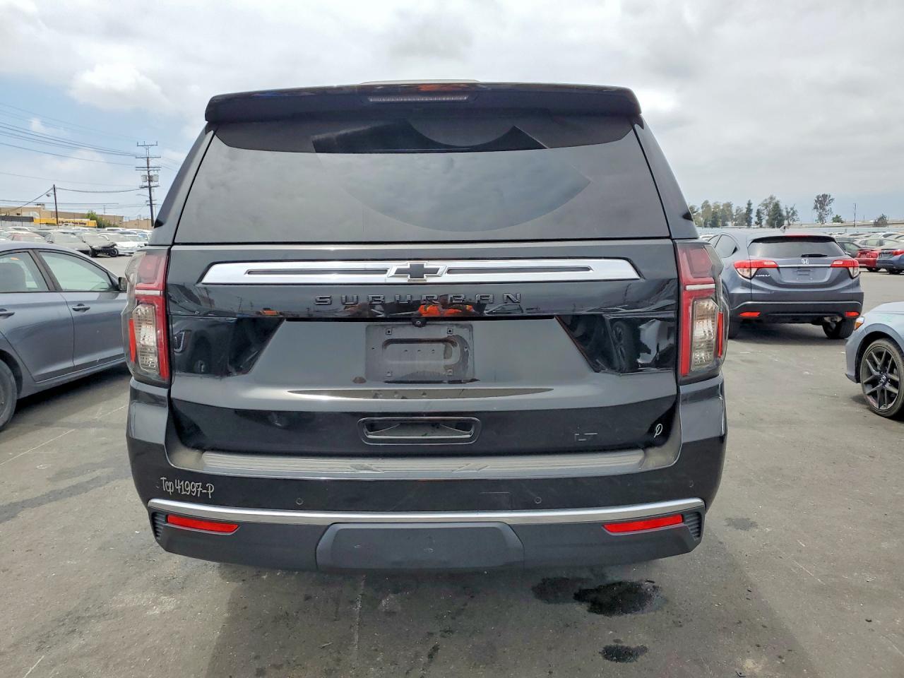 2022 Chevrolet Suburban C1500 Lt - zdjęcie 6