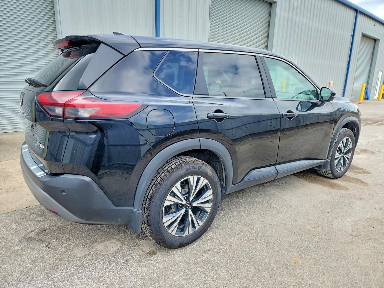 2022 Nissan Rogue Sv - zdjęcie 3