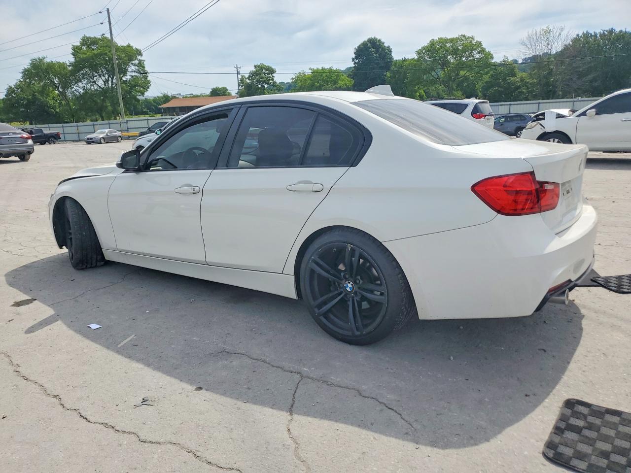 BMW Seria 3 - zdjęcie 2