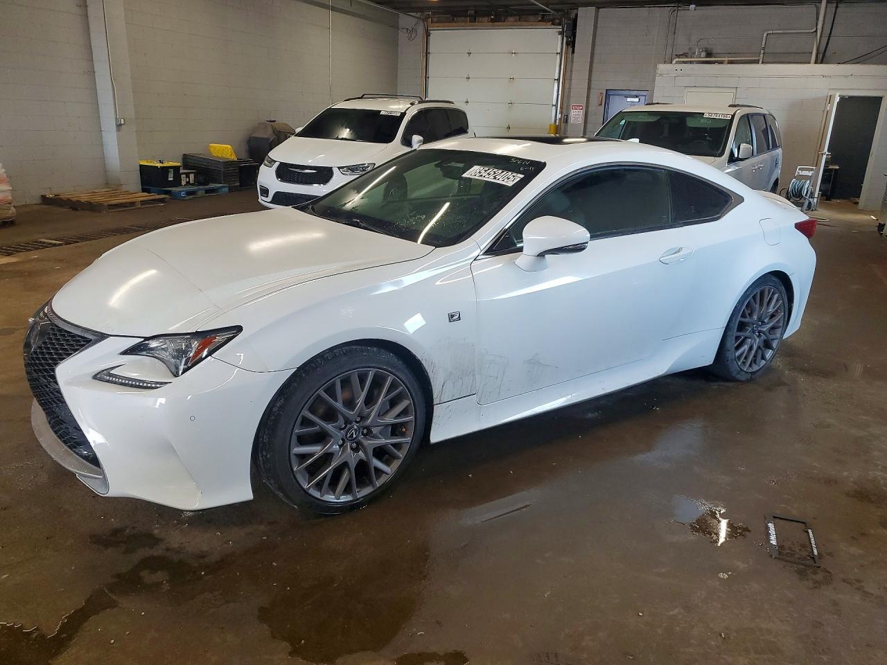 2017 Lexus Rc 200T - zdjęcie główne