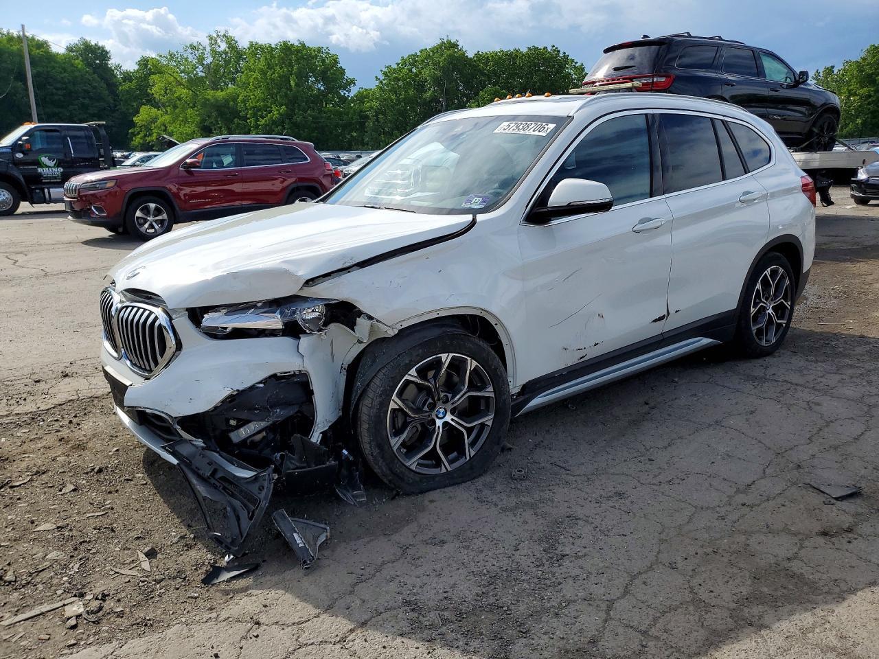 2020 BMW X1 xDrive28I - zdjęcie główne