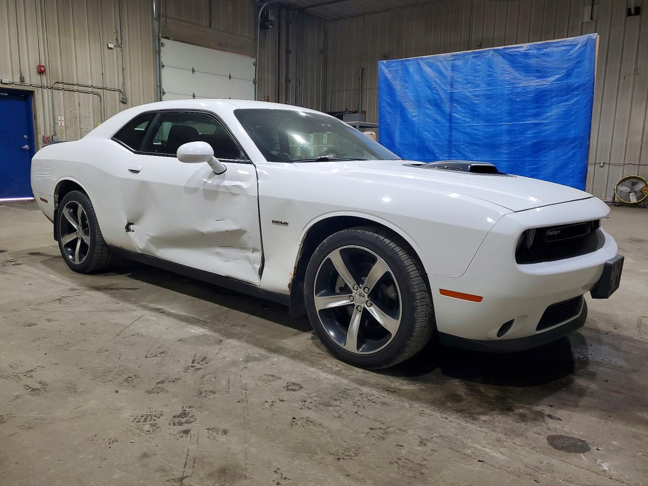 2016 Dodge Challenger R - zdjęcie 4