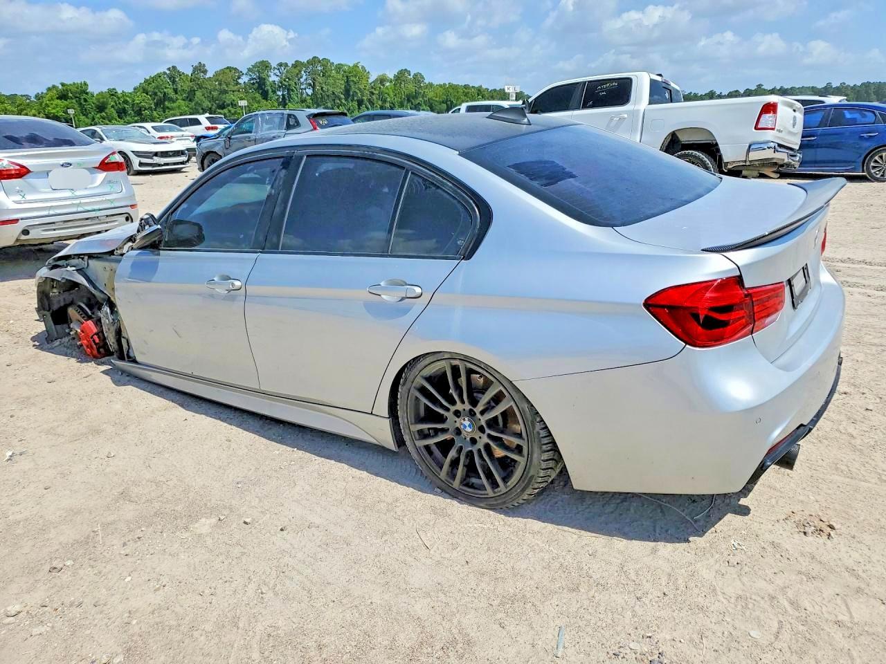 2016 BMW 3 Series Hyb 4D - zdjęcie 2
