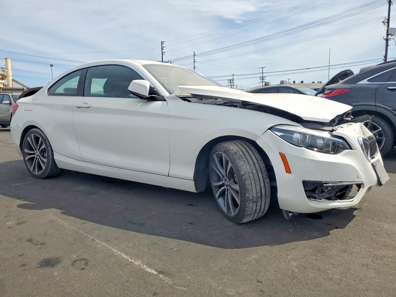 BMW Seria 2 - zdjęcie 4