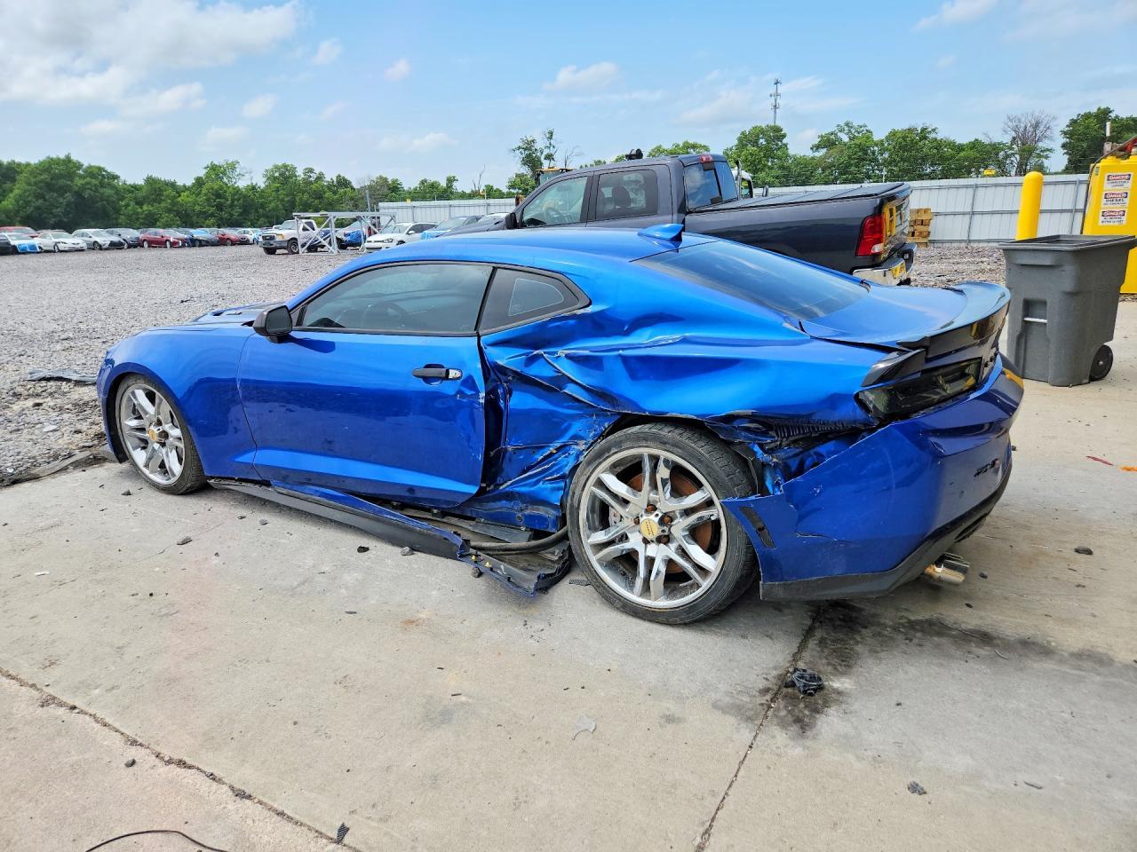 2017 Chevrolet Camaro Zl1 - zdjęcie 2