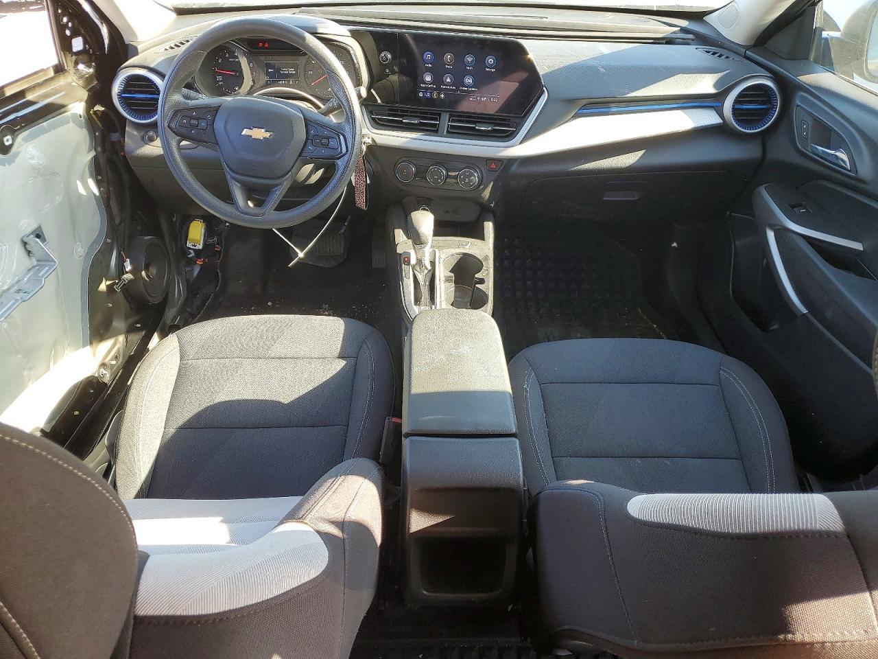 2024 Chevrolet Trax Ls - zdjęcie 8