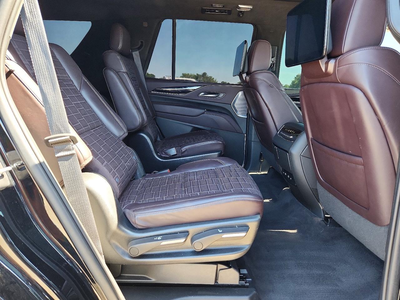 2023 Cadillac Escalade V Sport - zdjęcie 11