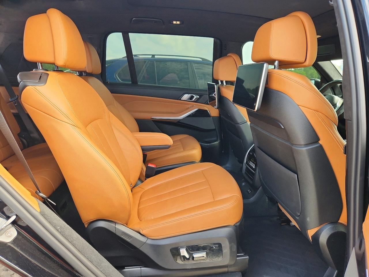 2020 BMW X7 xDrive40I - zdjęcie 11