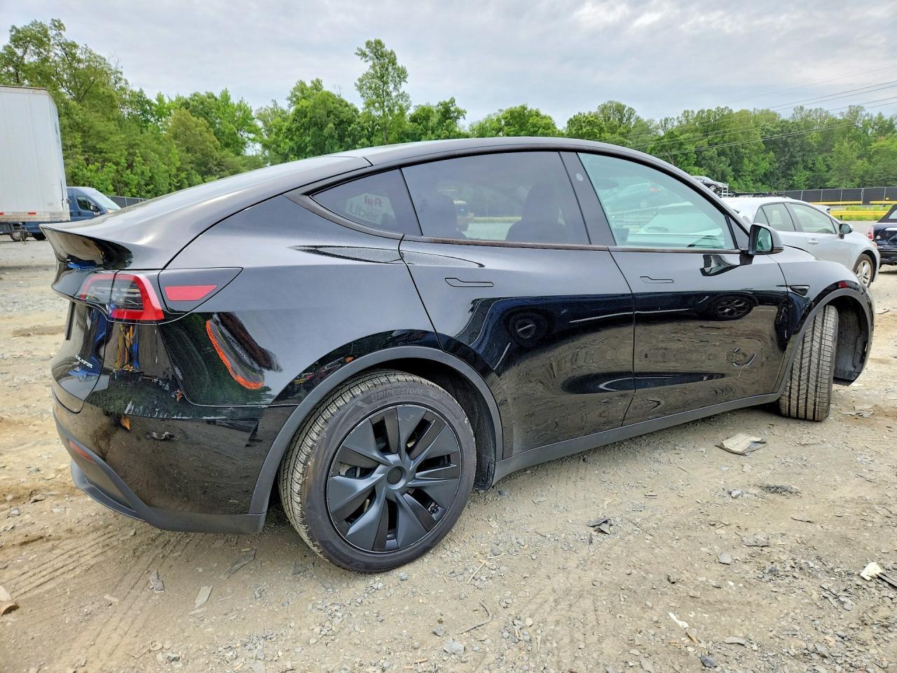2024 Tesla Model Y - zdjęcie 3