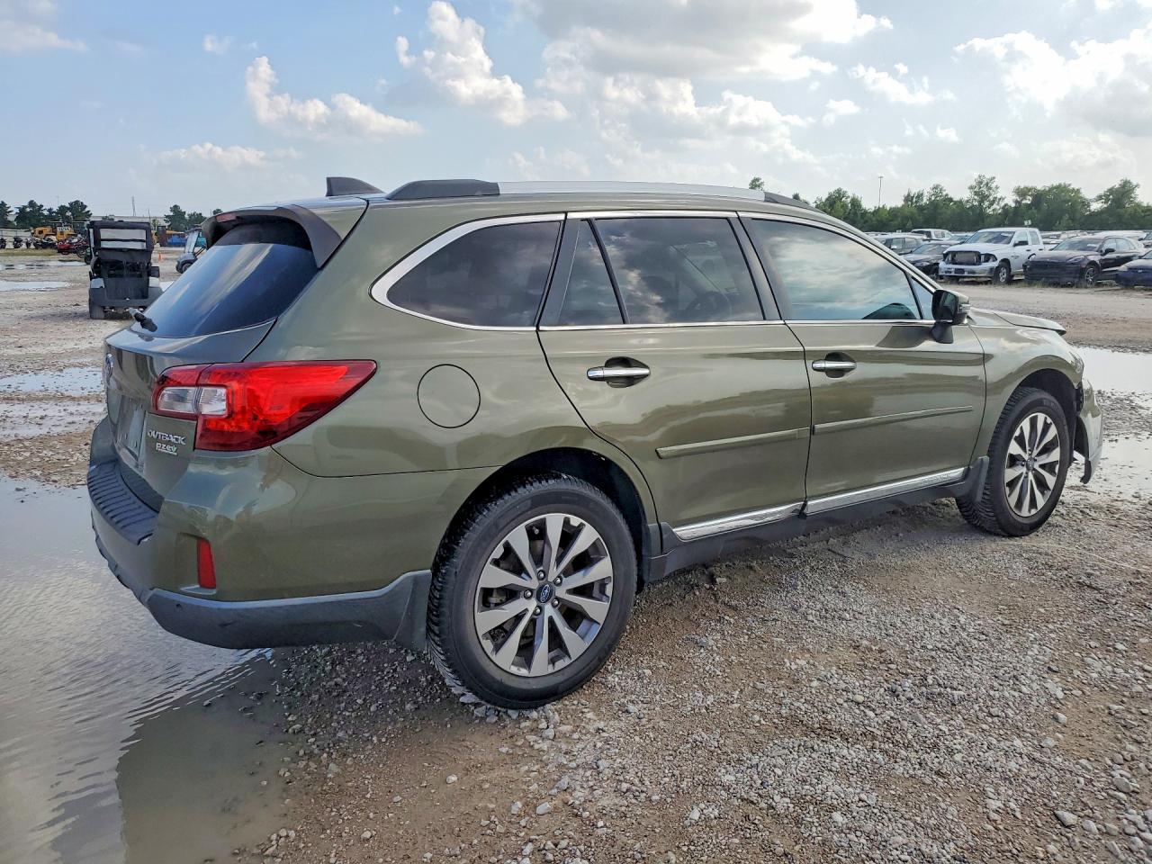 2017 Subaru Outback Touring - zdjęcie 3