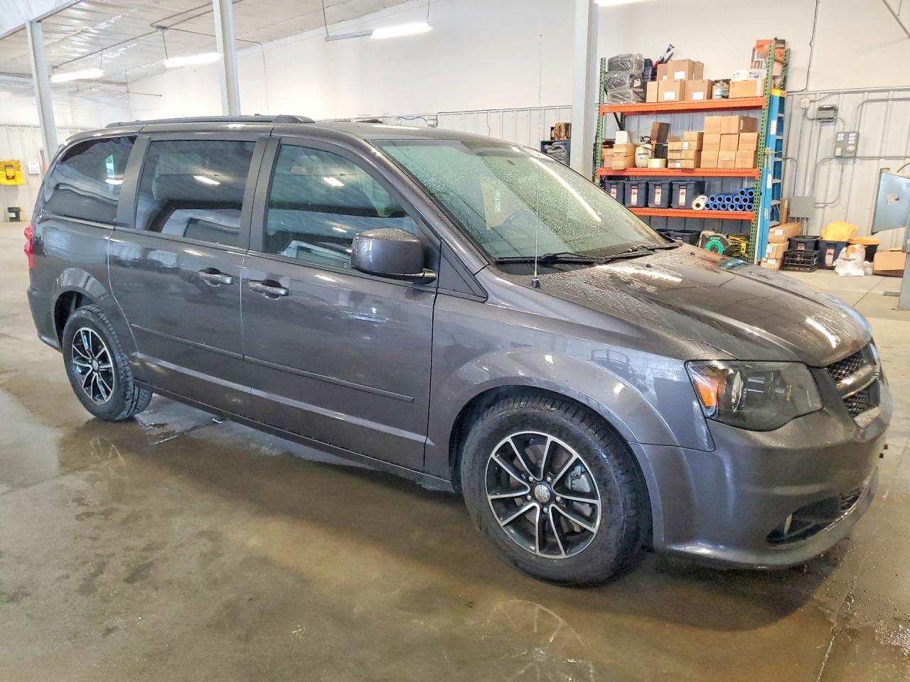 2017 Dodge Grand Caravan Gt - zdjęcie 4