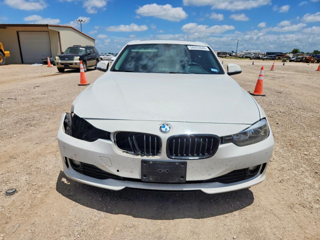 2015 BMW 320 I - zdjęcie 5