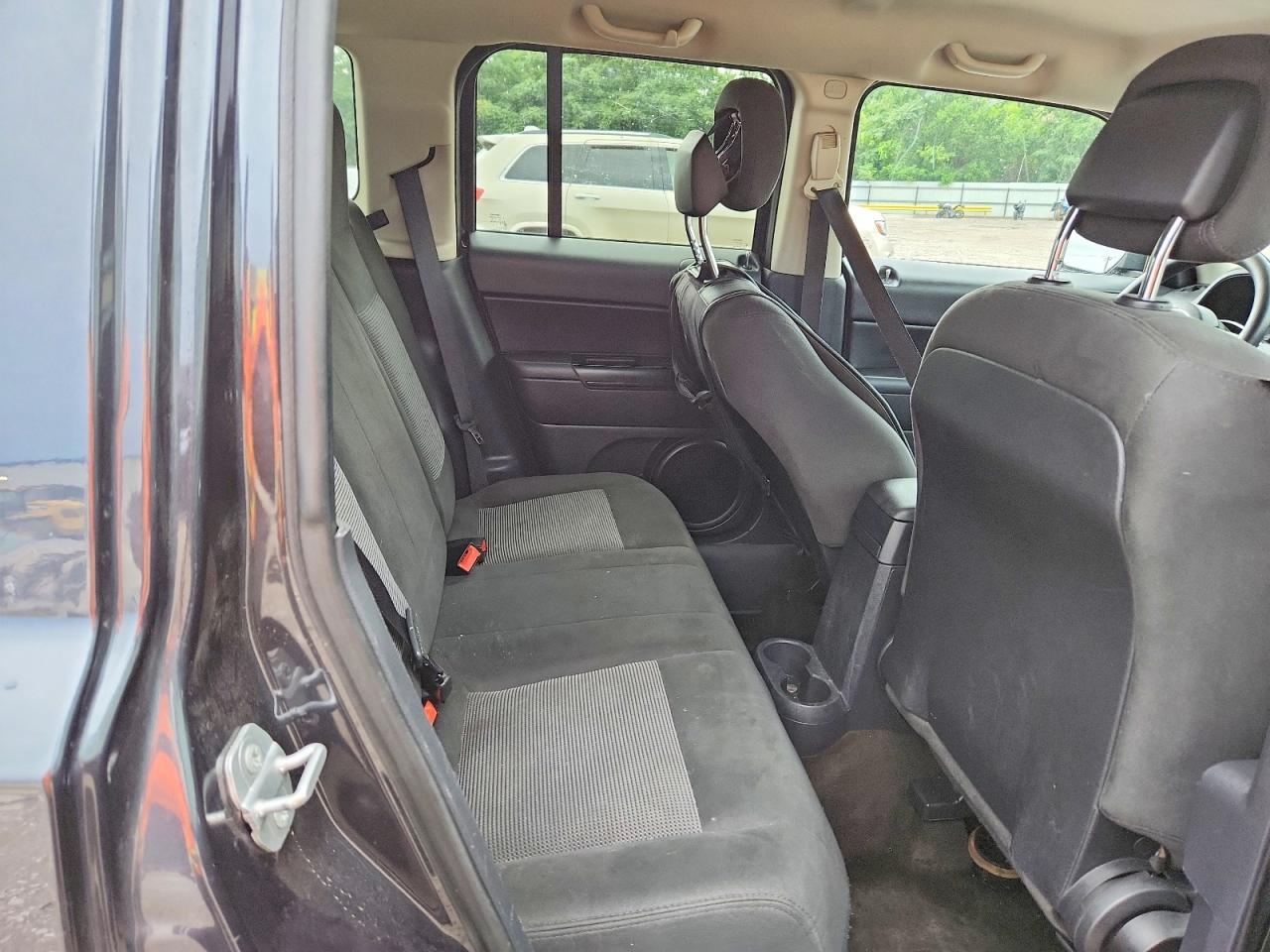 2016 Jeep Patriot Sport - zdjęcie 10
