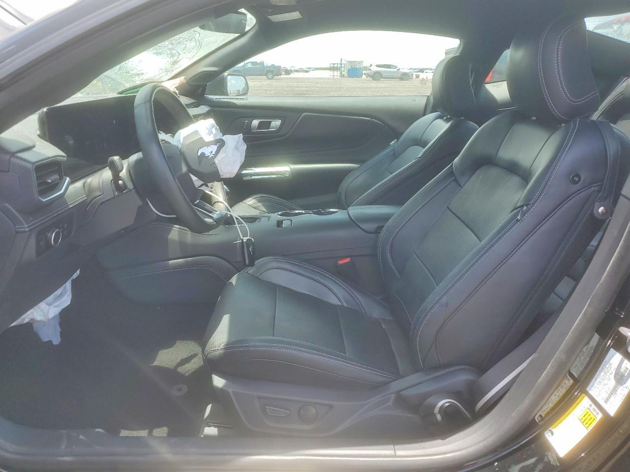 2024 Ford Mustang - zdjęcie 7