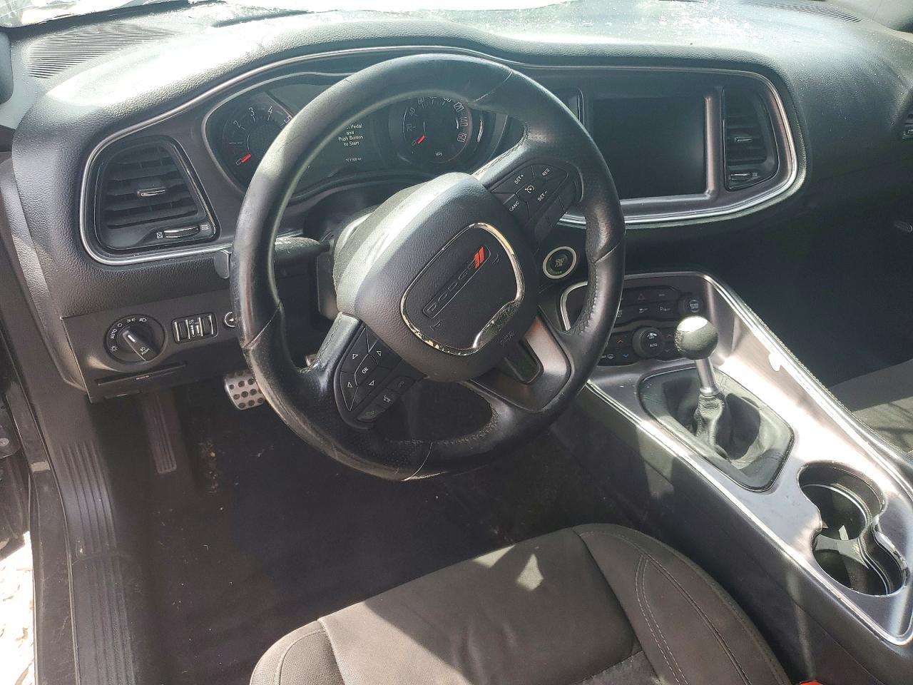 2016 Dodge Challenger R - zdjęcie 8