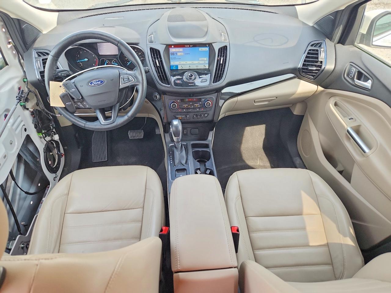 2019 Ford Escape 4D - zdjęcie 8