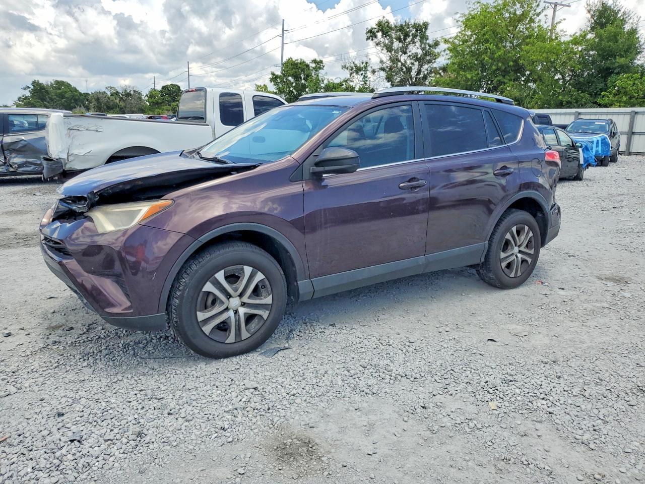 2017 Toyota Rav4 Le - zdjęcie główne