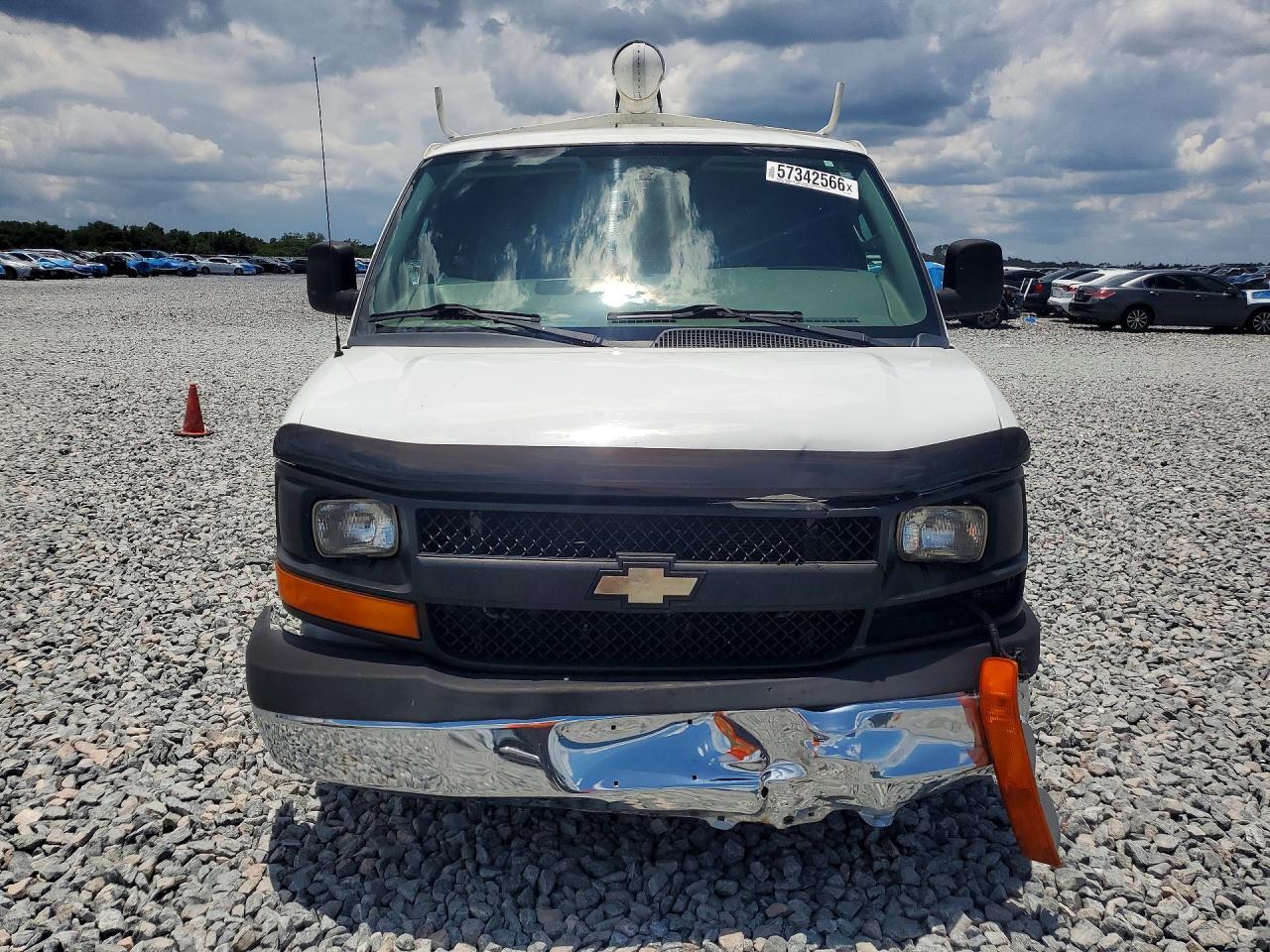 2017 Chevrolet Express G2500 - zdjęcie 5