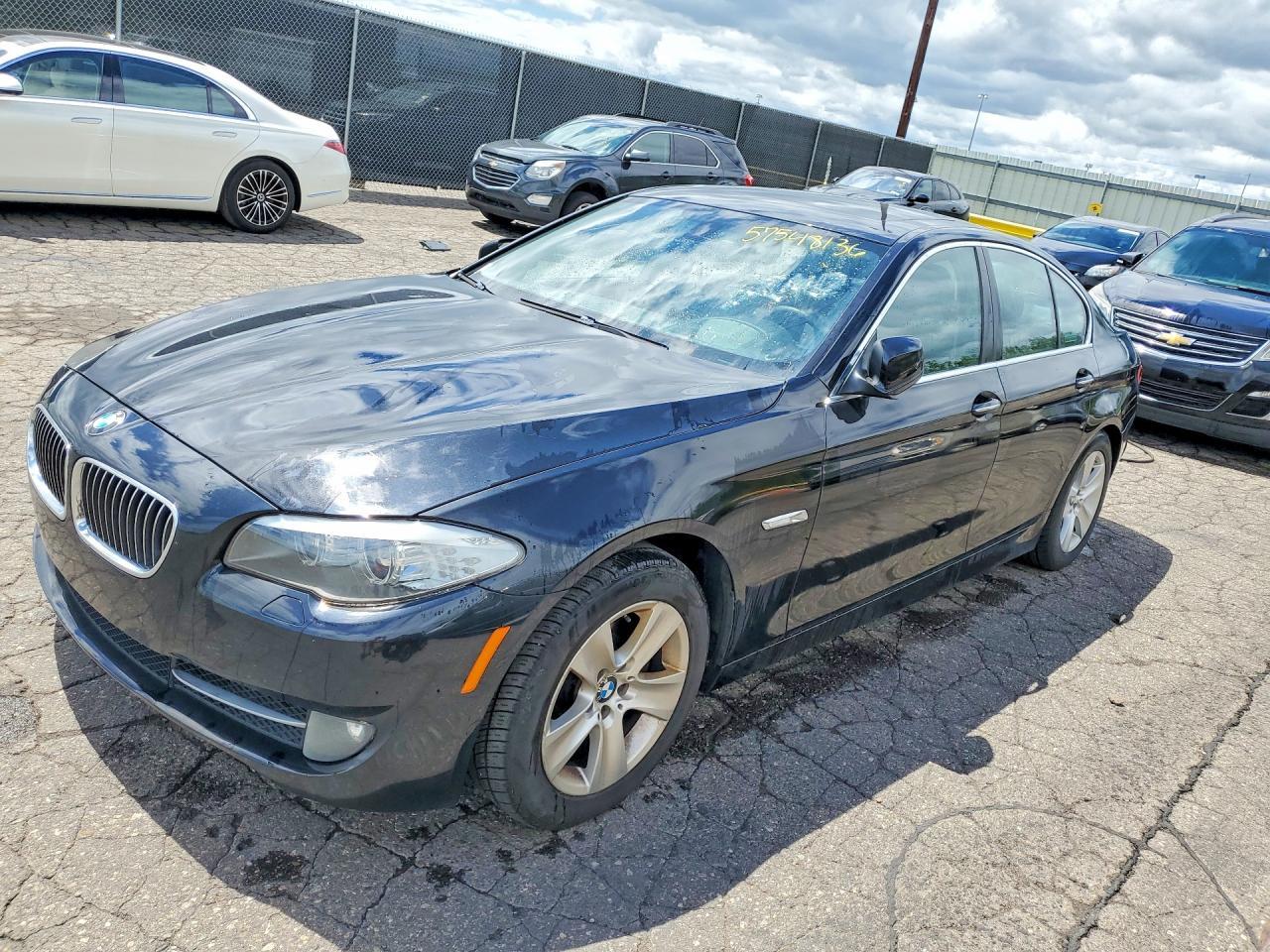 2013 BMW 528 Xi - zdjęcie główne