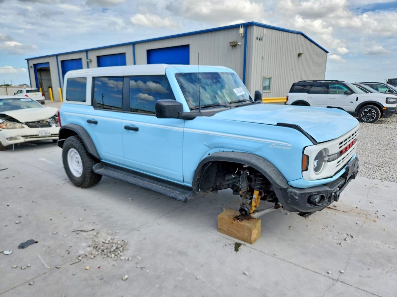 2025 Ford Bronco Heritage - zdjęcie 4