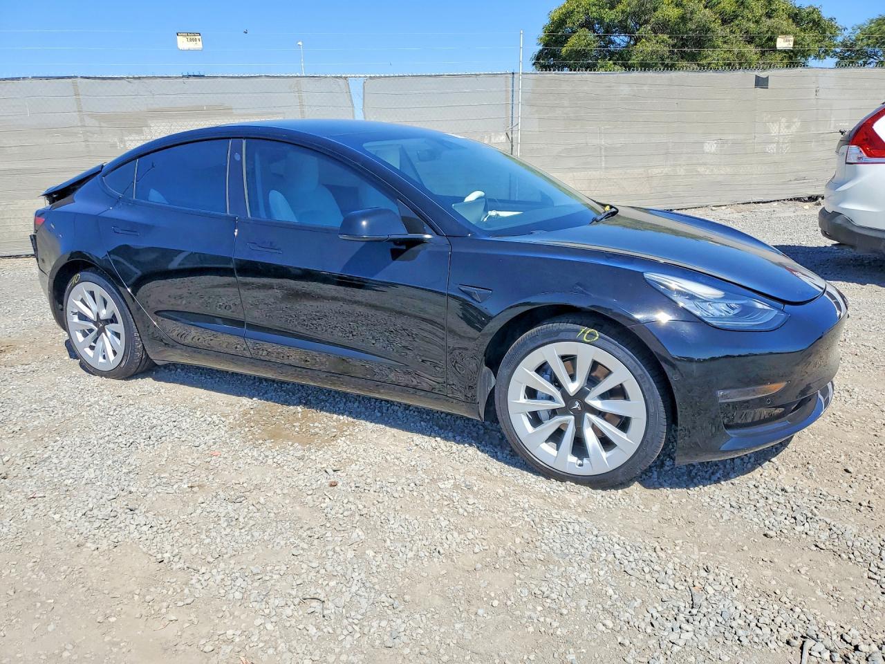 2022 Tesla Model 3 - zdjęcie 4