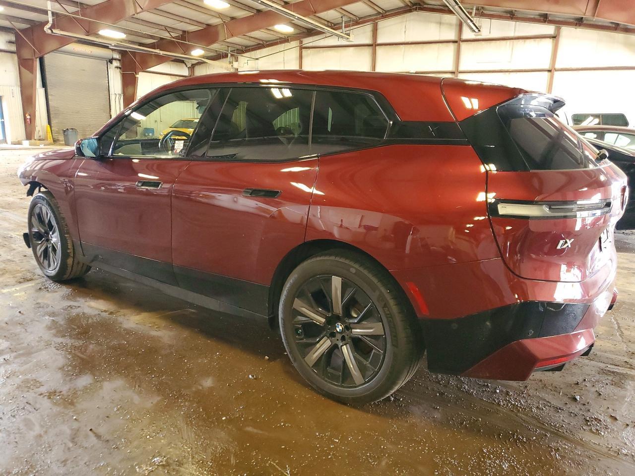 2024 BMW Ix xDrive50 - zdjęcie 2