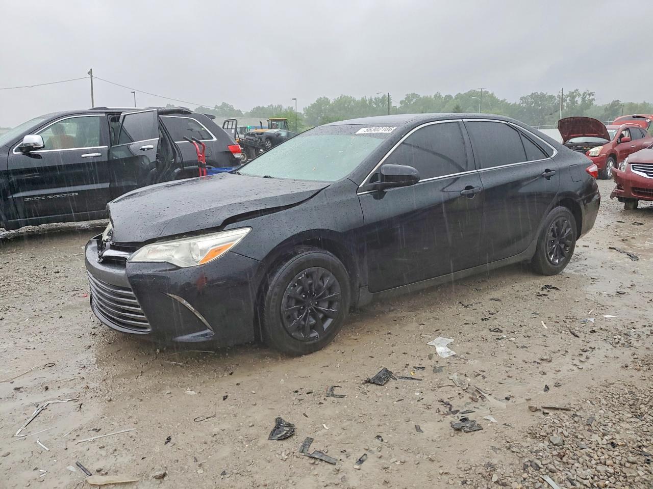 2015 Toyota Camry Le - zdjęcie główne