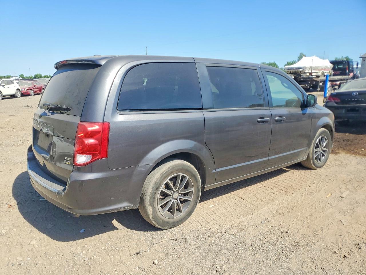 2019 Dodge Grand Caravan Gt - zdjęcie 3