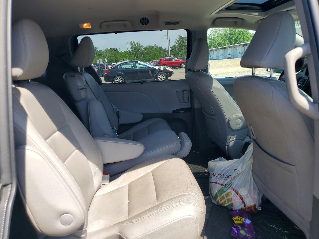 2018 Toyota Sienna Xle 8-Passenger - zdjęcie 11