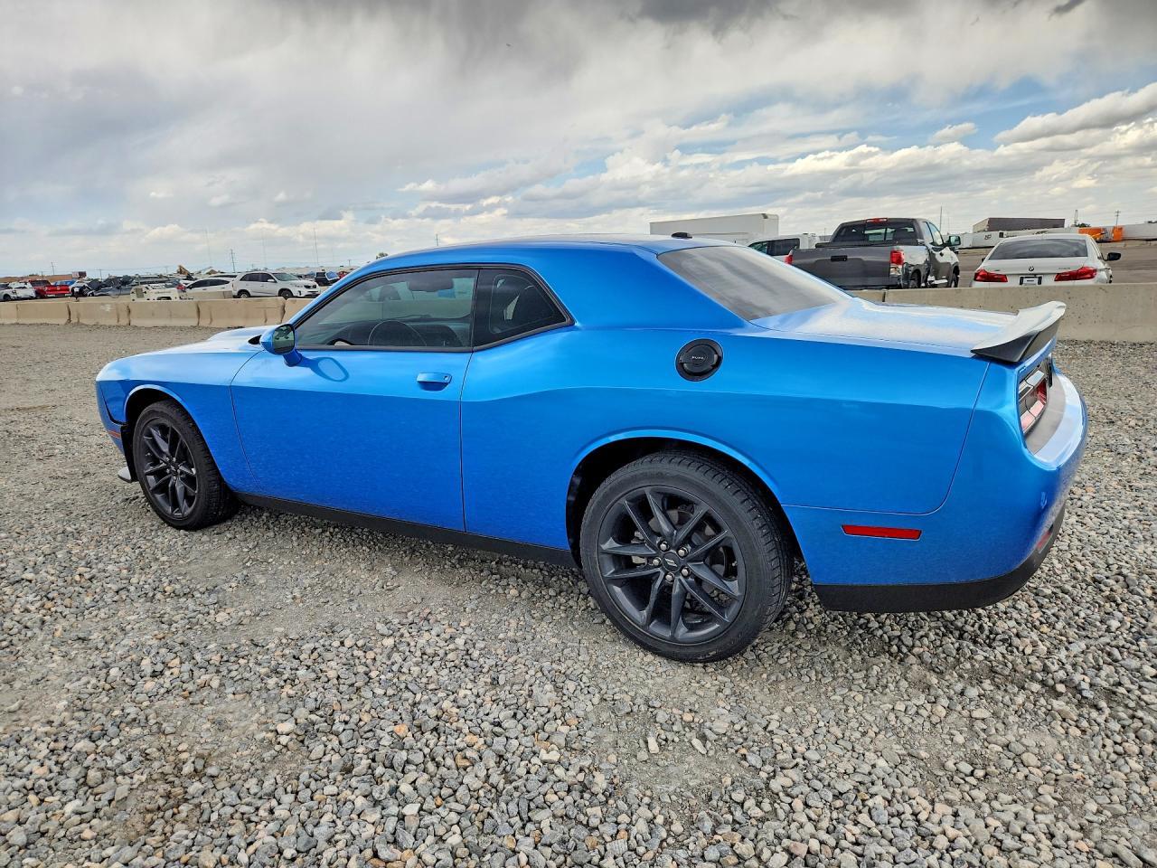 Dodge Challenger - zdjęcie 2