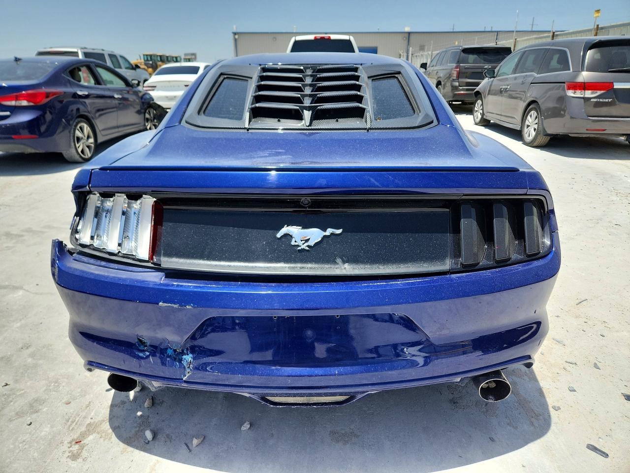 2015 Ford Mustang - zdjęcie 6