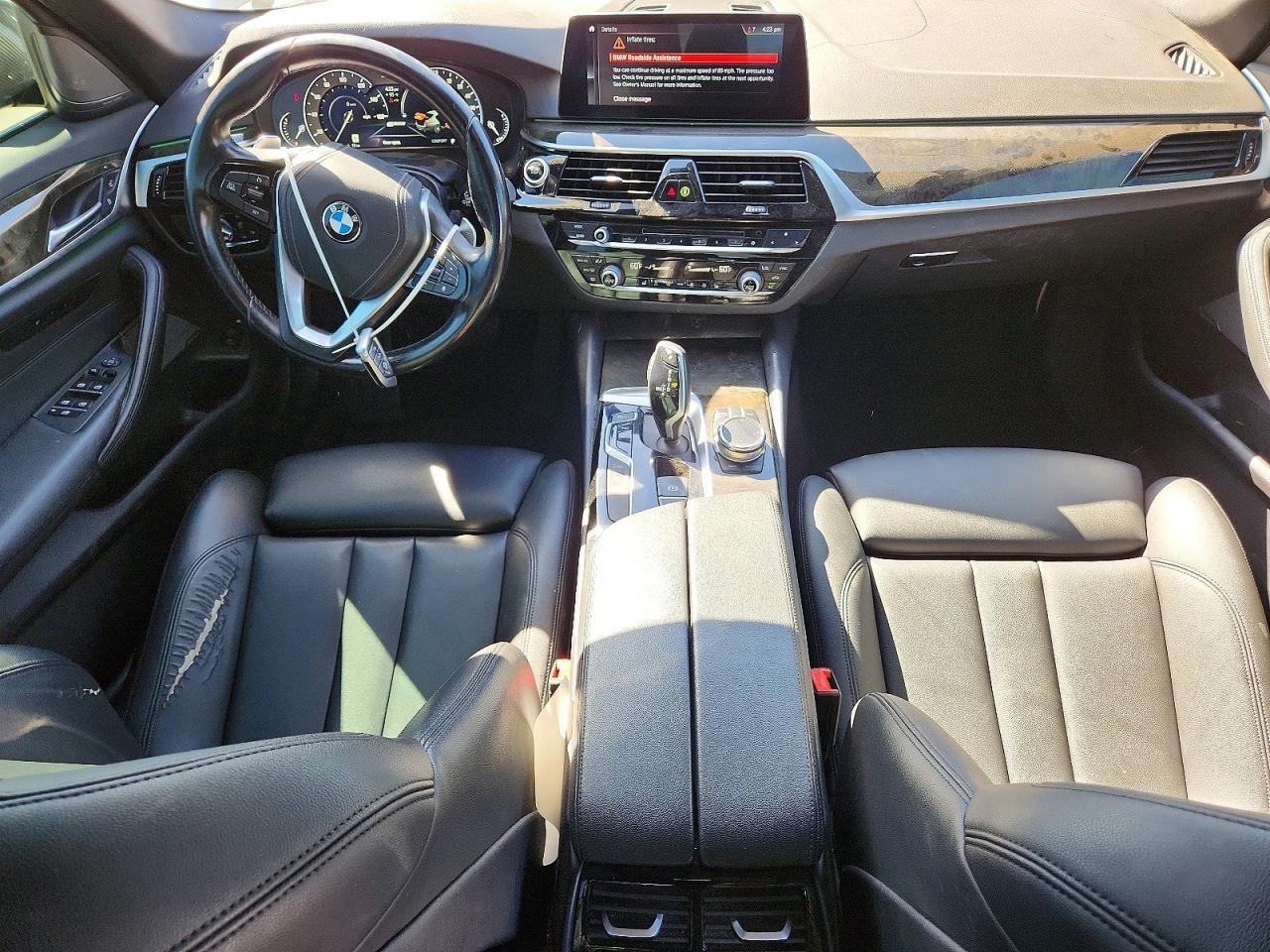 2019 BMW 530E - zdjęcie 8