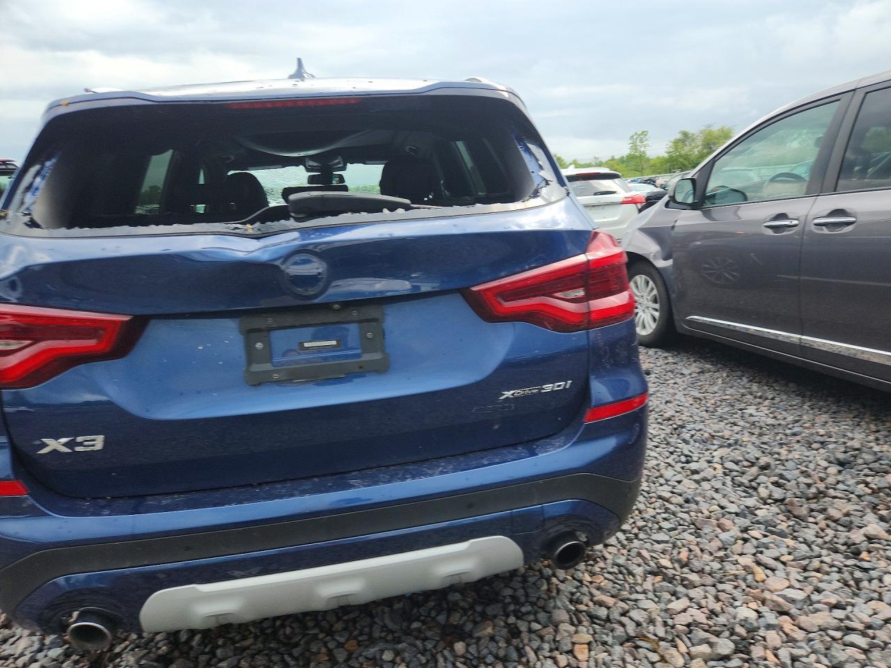 2019 BMW X3 3.0I - zdjęcie 6