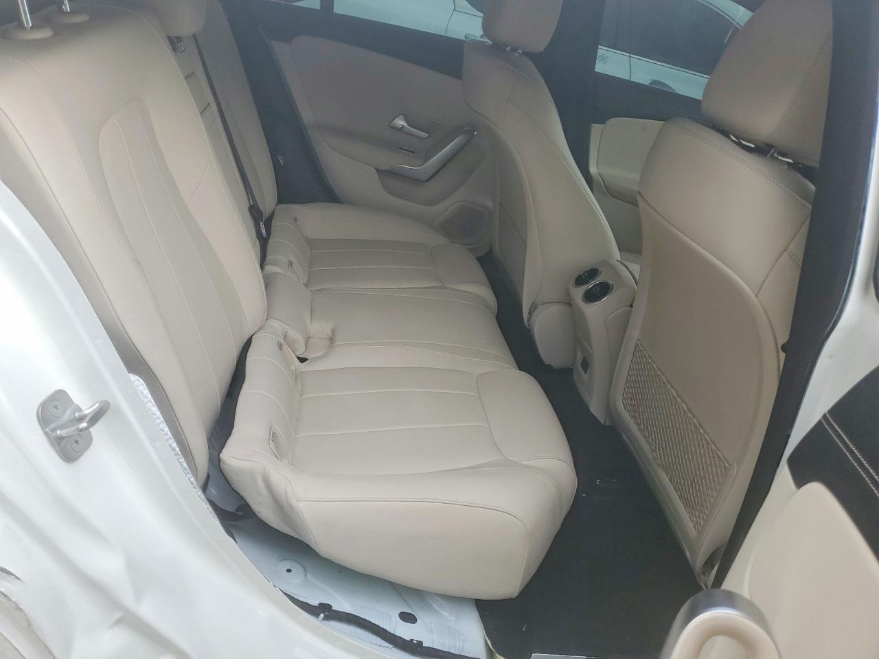 2024 Mercedes-Benz Cla 250 - zdjęcie 10