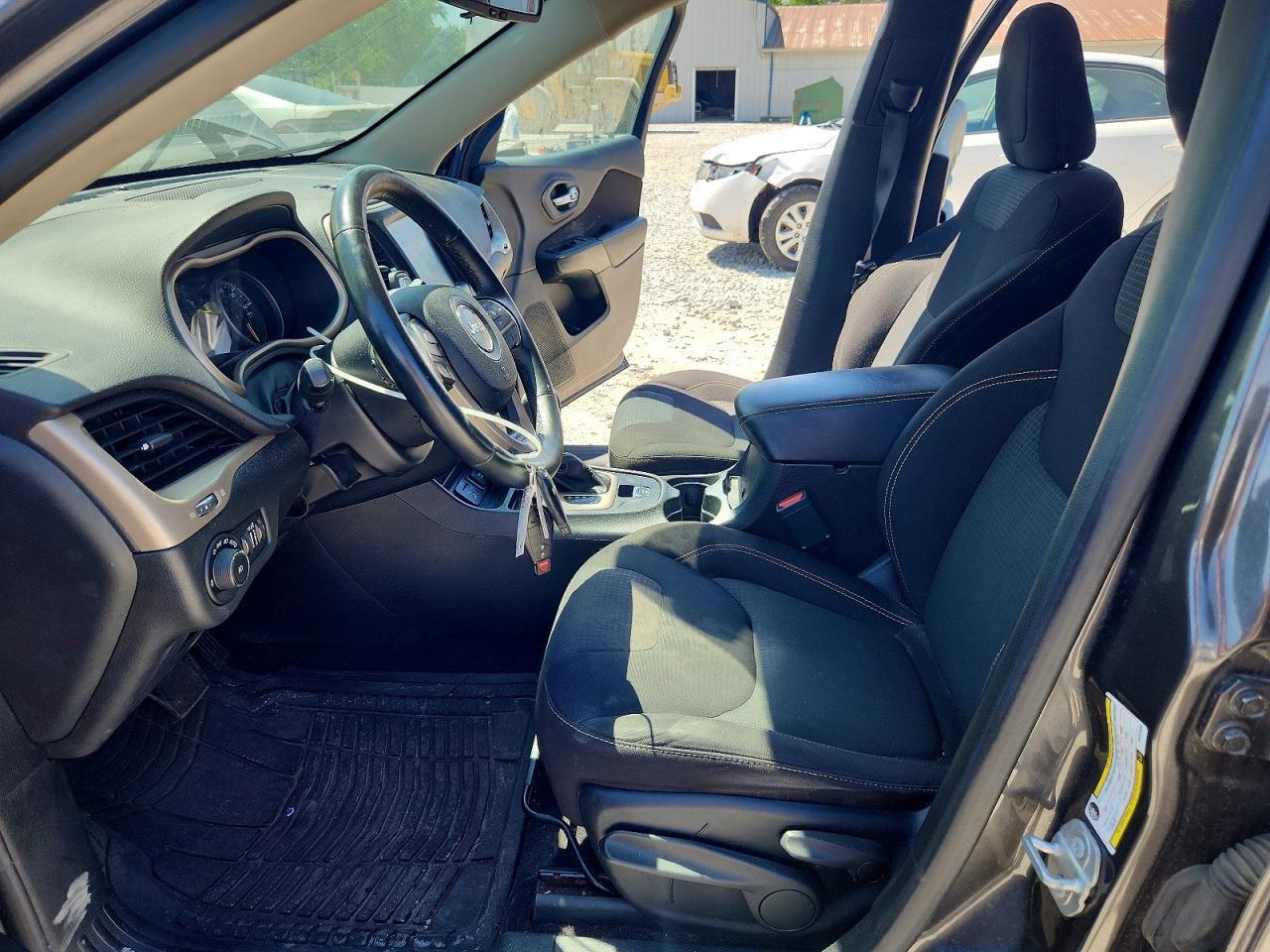 2017 Jeep Cherokee Latitude - zdjęcie 7