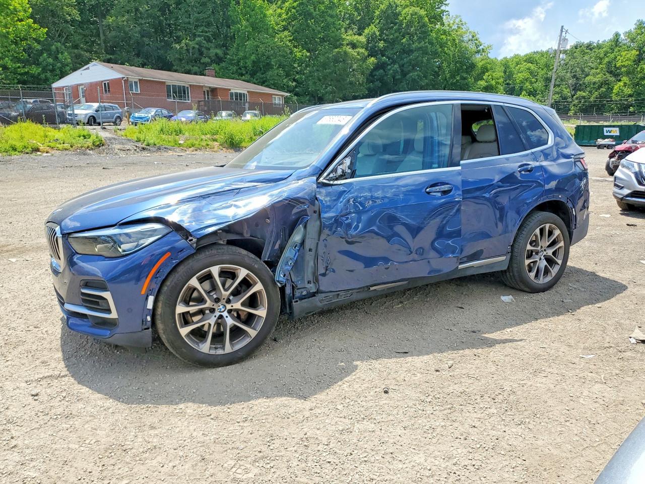 2022 BMW X5 xDrive40I - zdjęcie główne