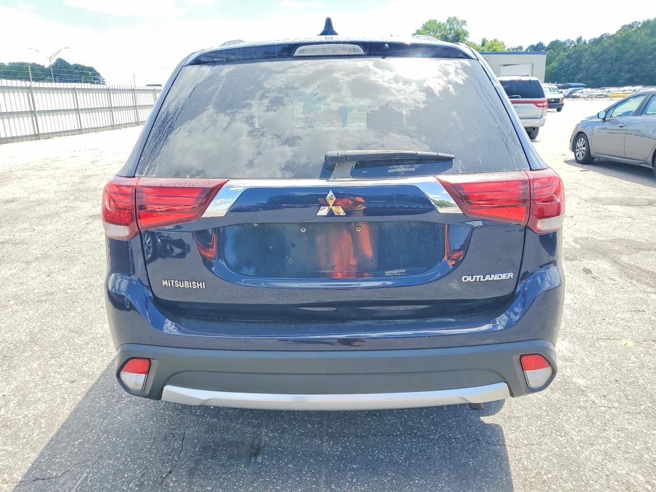 2018 Mitsubishi Outlander Es - zdjęcie 6