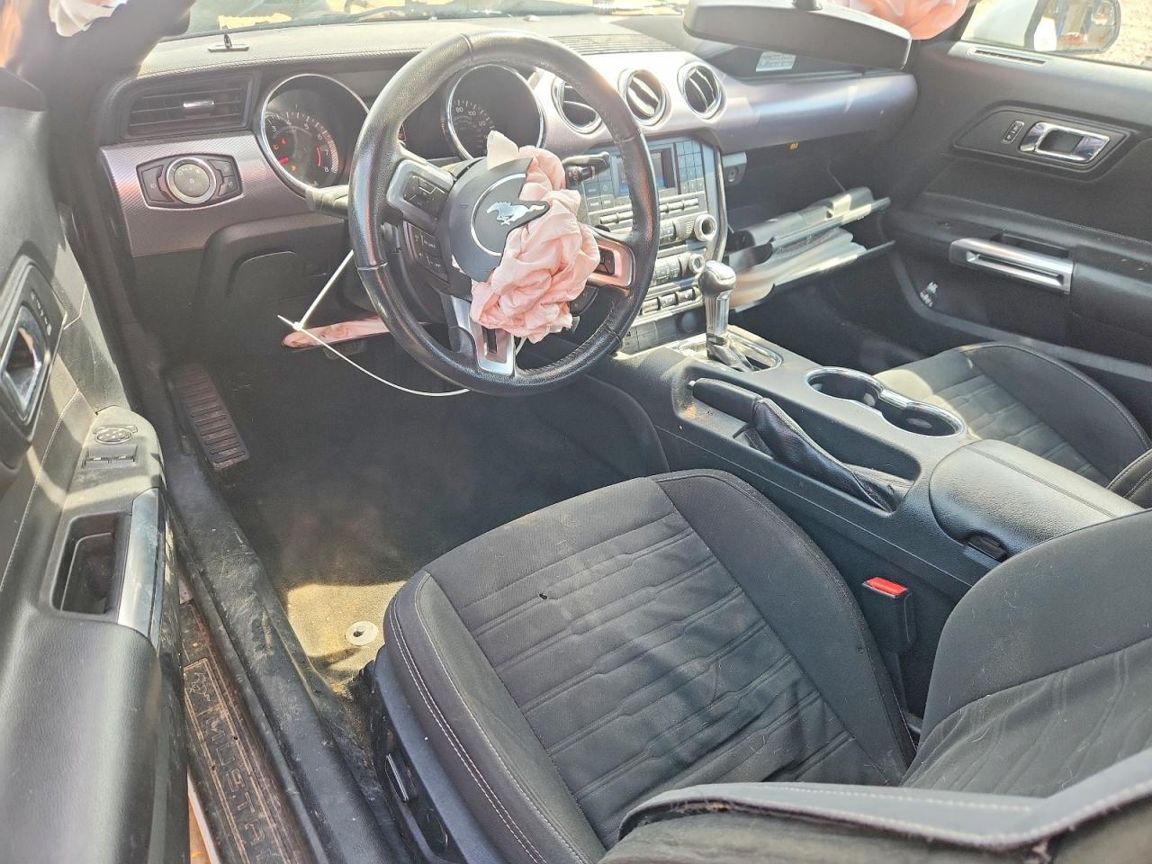 2015 Ford Mustang - zdjęcie 8