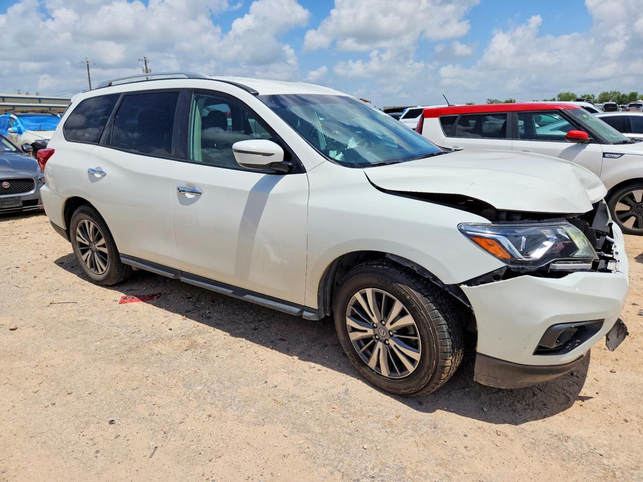 2018 Nissan Pathfinder Sv - zdjęcie 4