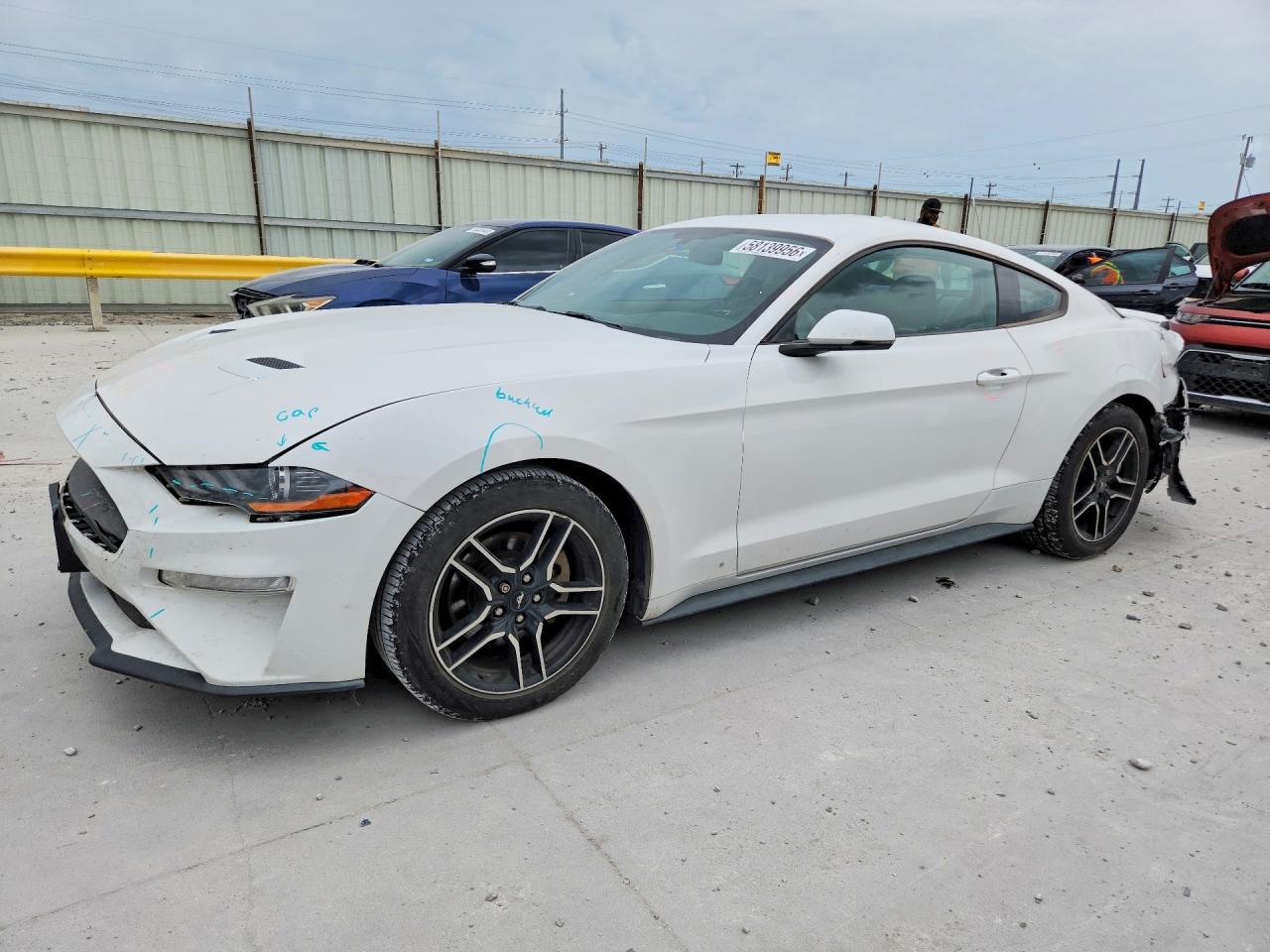 2020 Ford Mustang - zdjęcie główne