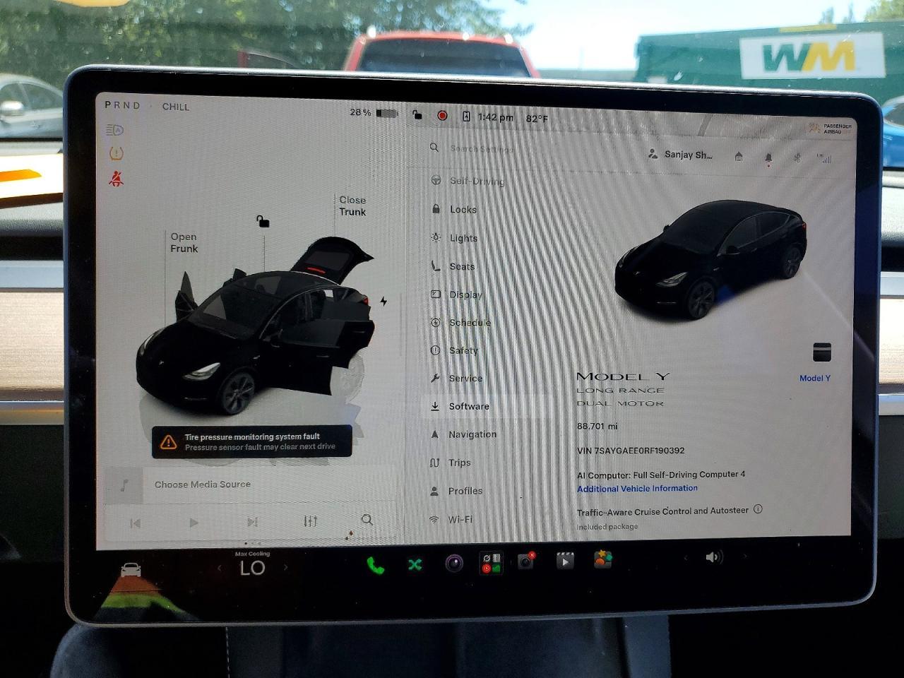 2024 Tesla Model Y - zdjęcie 9