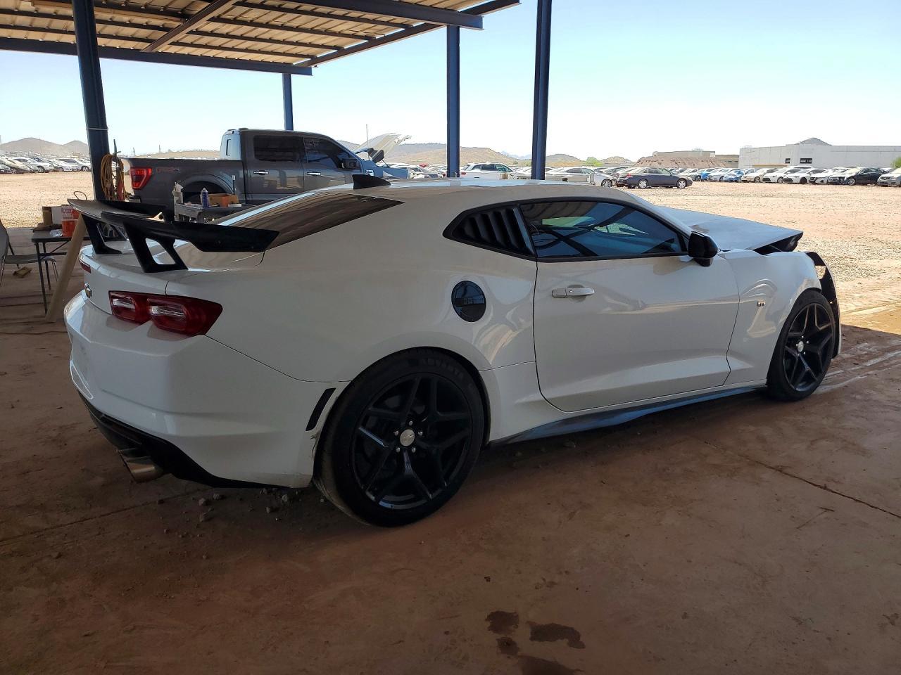 2020 Chevrolet Camaro Ls - zdjęcie 3