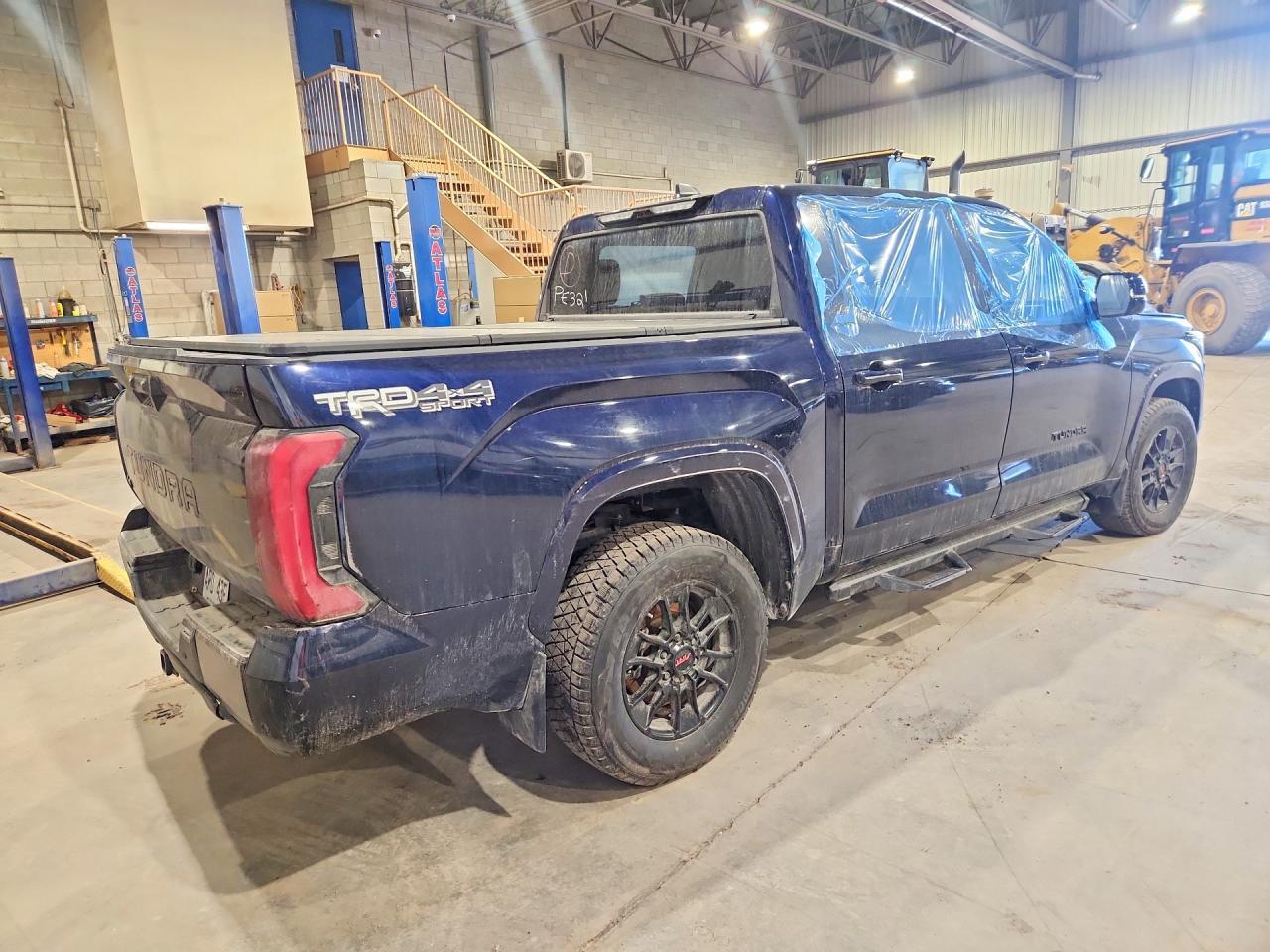 2024 Toyota Tundra Sr5 - zdjęcie 3
